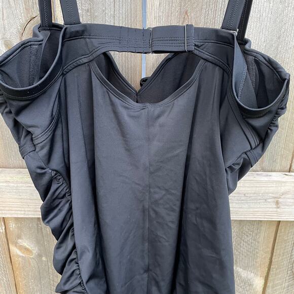 Torrid Swimsuit One Piece Black Bow Size 4 D/DD Underwire Ruched Summer Vacation - Picture 5 of 7